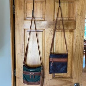 Immaculate crossbody or shoulder bag(s)
